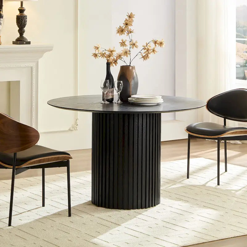 Extendable Round Dining Table with Oak Veneer Top