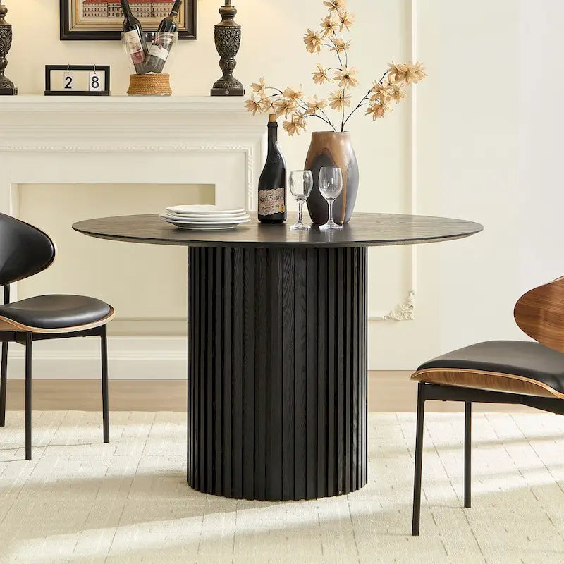 Extendable Round Dining Table with Oak Veneer Top