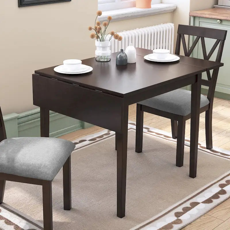 Extendable Round Dining Table with Oak Veneer Top